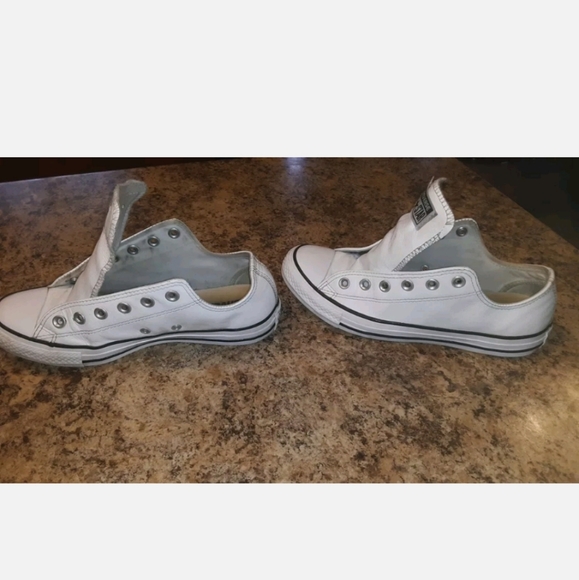 White Leather Converse Sneakers Sz 9 Ladies Sz 6.5 Mens - Picture 2 of 6